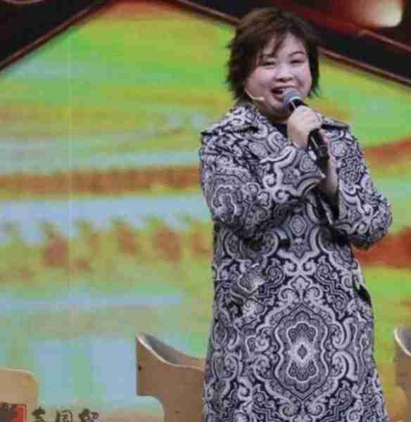 歌手李琼：1999年登上春晚，凭借《山路十八弯》走红，现状如何？-第18张图片-九妖电影