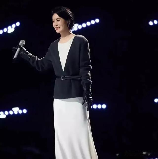 毛阿敏强势复出：首登芒果台综艺节目，魅力不减当年！-第7张图片-九妖电影