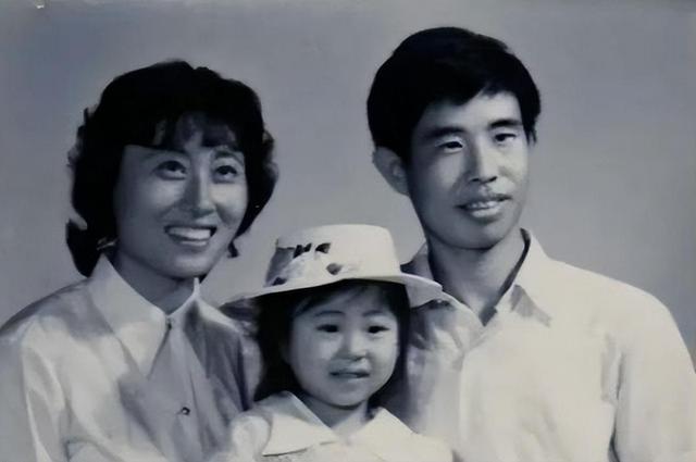 民歌女王：9登春晚，被人造谣恋上大37岁上司，今47岁仍孑然一身-第5张图片-九妖电影