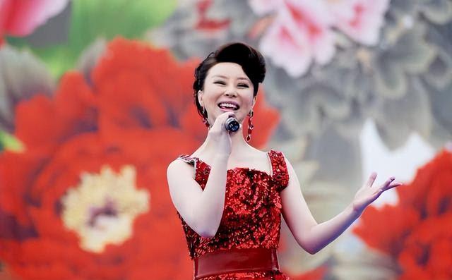 民歌女王：9登春晚，被人造谣恋上大37岁上司，今47岁仍孑然一身-第23张图片-九妖电影