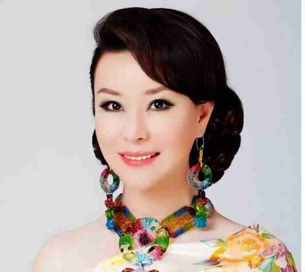 民歌女王：9登春晚，被人造谣恋上大37岁上司，今47岁仍孑然一身-第25张图片-九妖电影