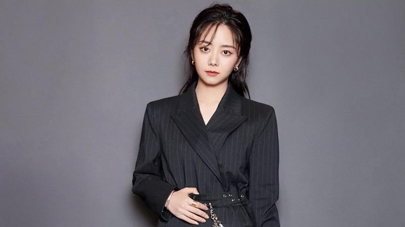 王鹤棣又接新剧《喜欢的少年是你》，女主大他九岁，但很让人喜欢-第5张图片-九妖电影