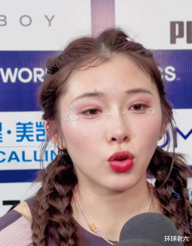 眼角粘星星，比赛服装和别人不同，吴艳妮总引争议，不愧田径顶流-第4张图片-九妖电影