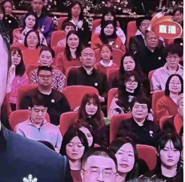 没有沈腾马丽？央视春晚彩排，贾冰章若楠等人出现！网友「炸锅」了-第10张图片-九妖电影