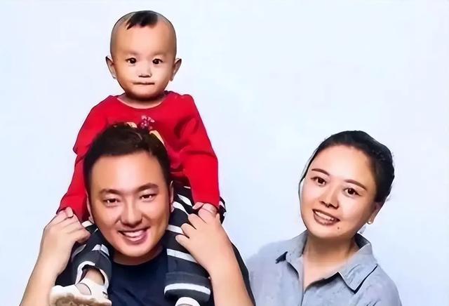 海来阿木：20岁离异丧女，25岁出道，31岁登春晚，再婚后终获幸福-第36张图片-九妖电影