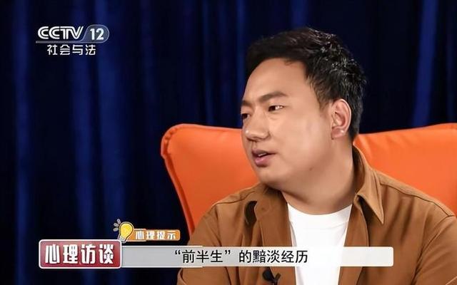 海来阿木：25岁出道，31岁登上春晚，离异又丧女，再婚后终获幸福-第29张图片-九妖电影