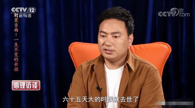 海来阿木：30岁登春晚，演出结束给女儿扫墓，是好歌手也是好爸爸_1-第12张图片-九妖电影