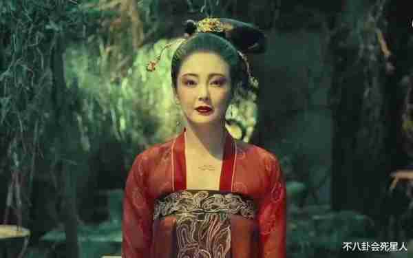 鞠婧祎近照变样，金莎脸僵浮肿，这6位明星动脸后遗症都出来了-第12张图片-九妖电影