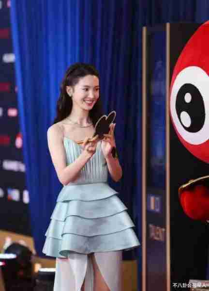鞠婧祎近照变样，金莎脸僵浮肿，这6位明星动脸后遗症都出来了-第21张图片-九妖电影
