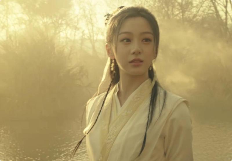 挤眉弄眼、嘴巴歪，却非要尬演“黄蓉”，内娱审美降级好严重-第6张图片-九妖电影