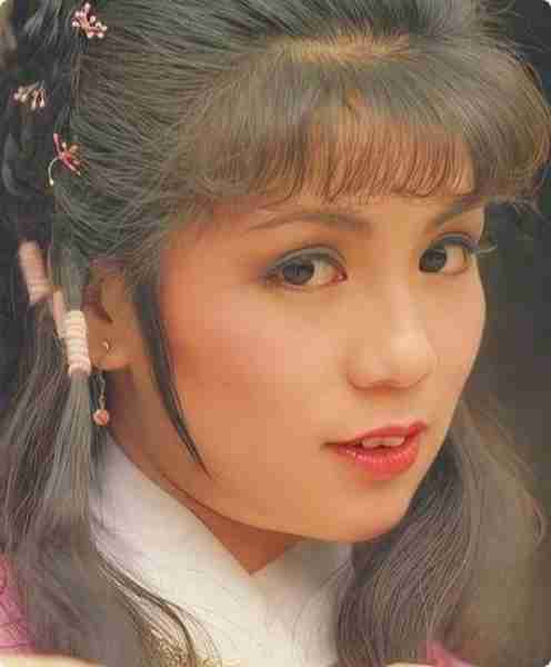 挤眉弄眼、嘴巴歪，却非要尬演“黄蓉”，内娱审美降级好严重-第13张图片-九妖电影