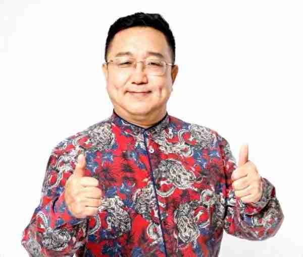 演员句号7次登春晚，娶小11岁的丫蛋，把岳父母当亲父母对待-第2张图片-九妖电影