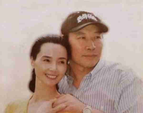 演员魏积安：为母亲退出春晚，与初恋相爱40年0绯闻，如今怎样了-第4张图片-九妖电影