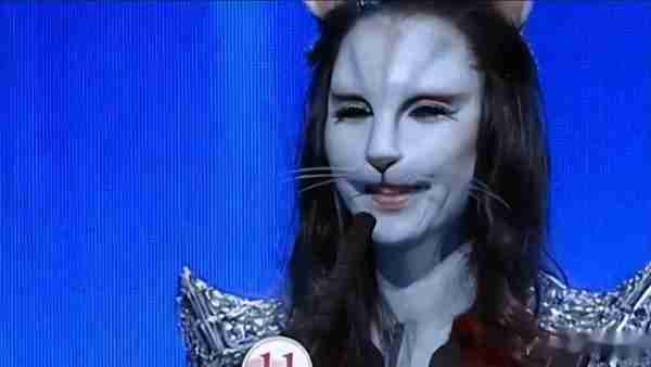猫脸女孩上非诚勿扰相亲，10年内没人敢牵手，不料卸妆后惊艳全场-第4张图片-九妖电影