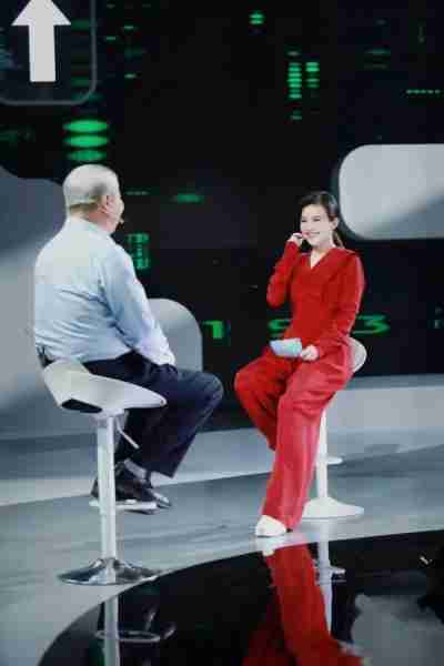 知名女主持人官宣！网友：怪不得没上跨年晚会……-第8张图片-九妖电影