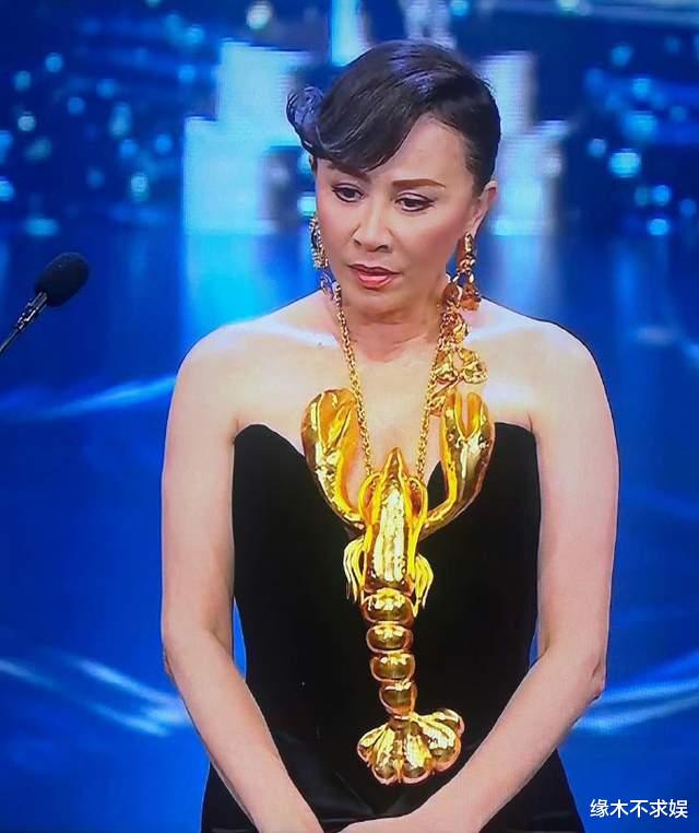 第42届金像奖获奖名单出炉！梁朝伟爆冷夺影帝，被嘲烂片水分大！-第2张图片-九妖电影