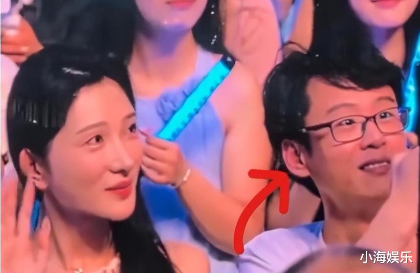 薛之谦演唱会女主再发文，澄清三大事实，晒自拍称自己长得好看-第4张图片-九妖电影