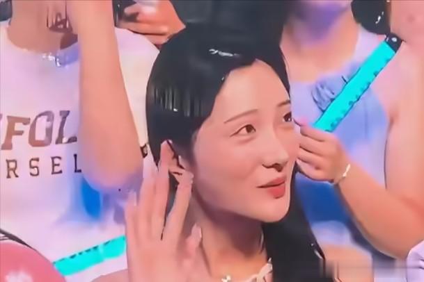 薛之谦演唱会撒谎女身份被扒，不知名身材小网红，本人评论已沦陷-第10张图片-九妖电影