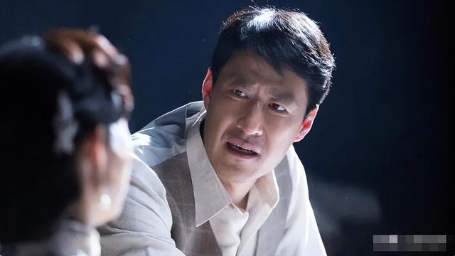 表面人模人样,实则是流氓头子,家暴恶魔,这6位男星太令人作呕-第8张图片-九妖电影 表面人模人样,实则是流氓头子,家暴恶魔,这6位男星太令人作呕-第8张图片-九妖电影