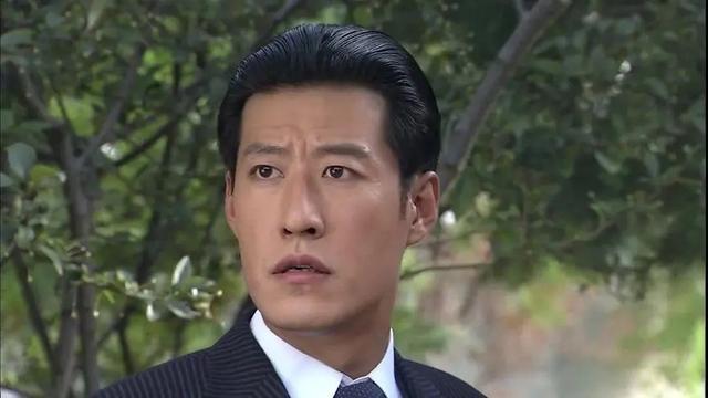 表面人模人样,实则是流氓头子,家暴恶魔,这6位男星太令人作呕-第7张图片-九妖电影 表面人模人样,实则是流氓头子,家暴恶魔,这6位男星太令人作呕-第7张图片-九妖电影