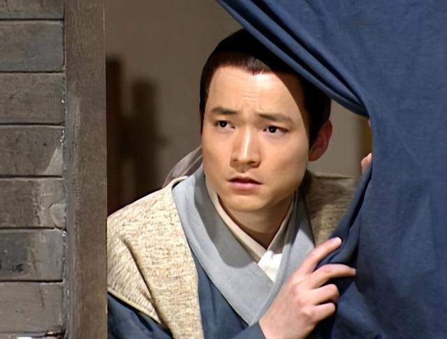 表面人模人样,实则是流氓头子,家暴恶魔,这6位男星太令人作呕-第15张图片-九妖电影 表面人模人样,实则是流氓头子,家暴恶魔,这6位男星太令人作呕-第15张图片-九妖电影