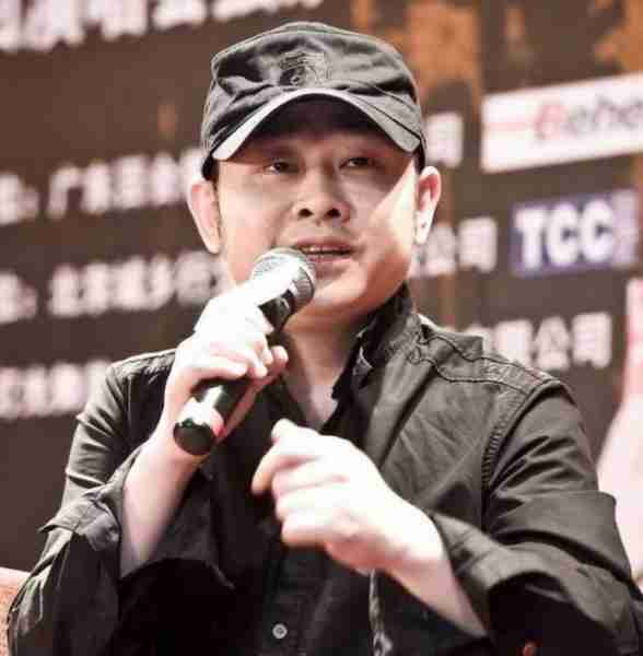 第十届中国诗歌春晚给52岁刀郎颁奖，狠狠地抽了内娱一记耳光-第4张图片-九妖电影