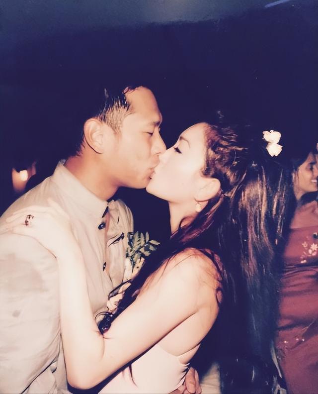 要被温碧霞笑死了!p图不管老公死活!她美得像仙女,老公像难民-第15张图片-九妖电影 要被温碧霞笑死了!p图不管老公死活!她美得像仙女,老公像难民-第15张图片-九妖电影