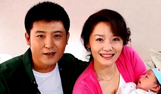 老婆最大!结婚27年被拿捏死,17次上春晚竟然全是老婆的功劳-第3张图片-九妖电影 老婆最大!结婚27年被拿捏死,17次上春晚竟然全是老婆的功劳-第3张图片-九妖电影