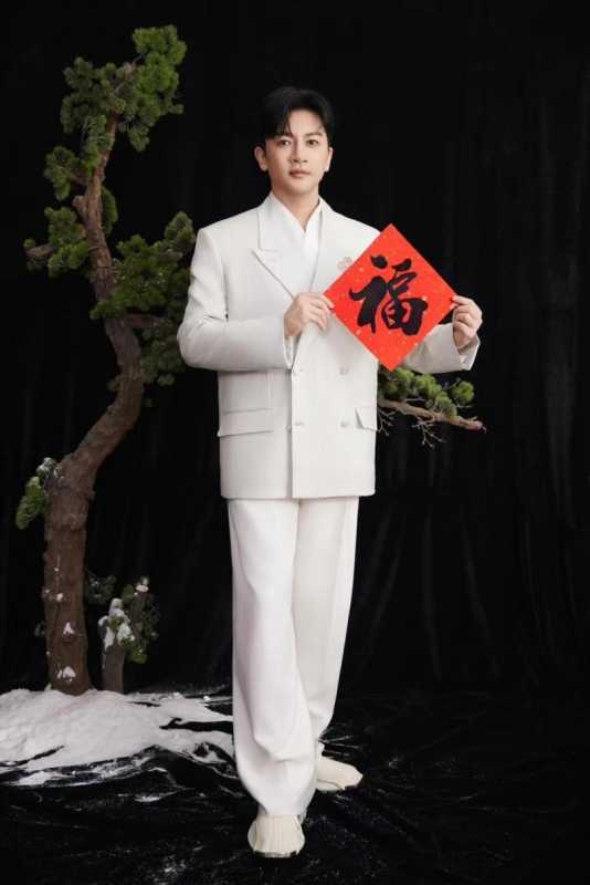 苏有朋登2024年央视龙年春晚献唱两首歌曲展现正能量-第2张图片-九妖电影