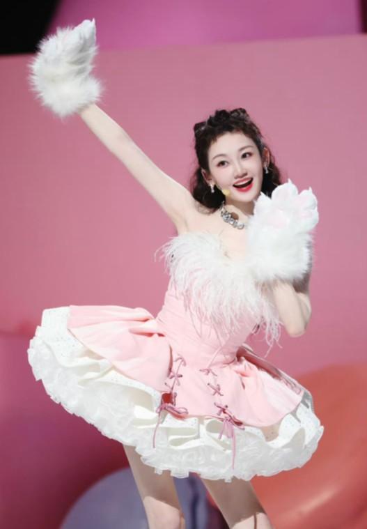 苗苗救场《跑男》，三岁女儿活泼外向黏上雨琦，孟子义发文感谢-第14张图片-九妖电影