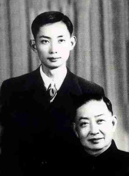 草根顶流李玉刚，春晚开场白一句话，遭梅兰芳之子怒批：跳梁小丑-第31张图片-九妖电影