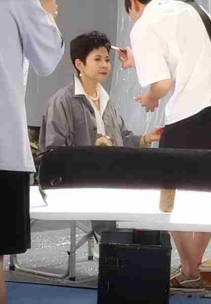 董文华：上春晚14次，因绯闻被资本雪藏，如今逆风翻盘成人生赢家-第25张图片-九妖电影