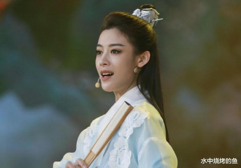 被主流媒体当成女性榜样，登春晚后获《浪姐5》邀约，她成了芒果力捧的一张王牌-第17张图片-九妖电影
