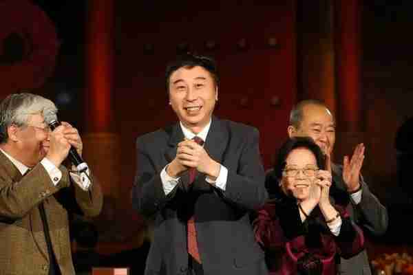 被判入狱至今仍在服刑!他搭档冯巩春晚爆红,后却成千万诈骗犯-第8张图片-九妖电影 被判入狱至今仍在服刑!他搭档冯巩春晚爆红,后却成千万诈骗犯-第8张图片-九妖电影