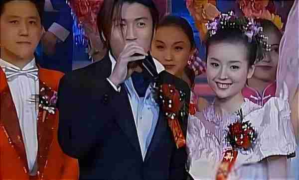 被龙年央视春晚淘汰的嘉宾,蔡国庆过于自信,董宇辉实属无奈-第3张图片-九妖电影 被龙年央视春晚淘汰的嘉宾,蔡国庆过于自信,董宇辉实属无奈-第3张图片-九妖电影