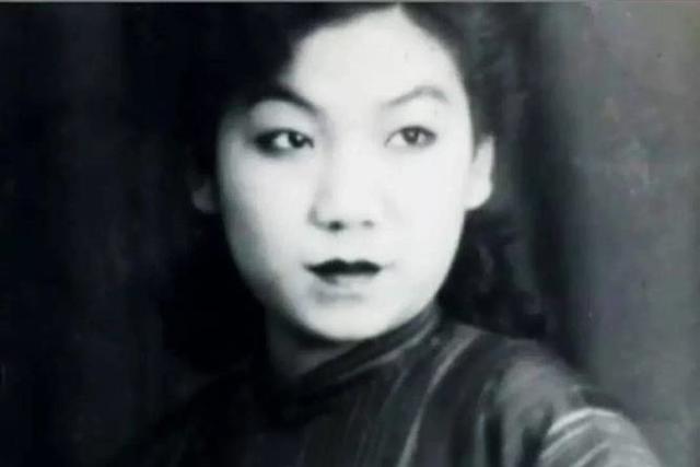 赵丽蓉:60岁才从春晚走红,晚年请求安乐死,去世时万人送行-第6张图片-九妖电影 赵丽蓉:60岁才从春晚走红,晚年请求安乐死,去世时万人送行-第6张图片-九妖电影