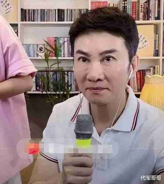 这一次，56岁的知名歌手江涛，终为自己的“整容”付出了代价-第1张图片-九妖电影