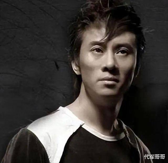 这一次，56岁的知名歌手江涛，终为自己的“整容”付出了代价-第8张图片-九妖电影