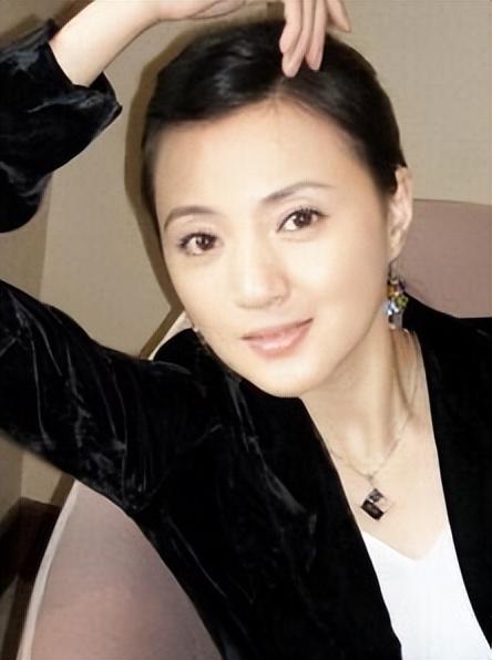 这一次,春晚“小品公主”金玉婷的“处境”,给所有人“提了醒”-第26张图片-九妖电影 这一次,春晚“小品公主”金玉婷的“处境”,给所有人“提了醒”-第26张图片-九妖电影