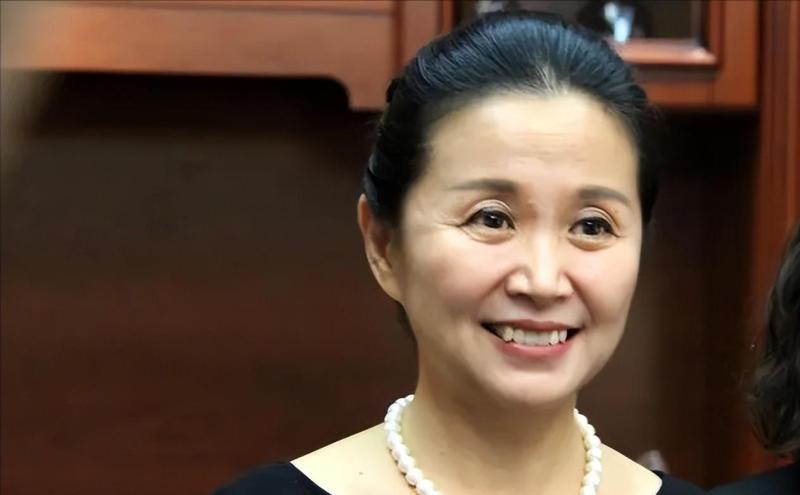 这还是《非诚勿扰》里的黄菡？时隔7年再次亮相，却判若两人-第19张图片-九妖电影