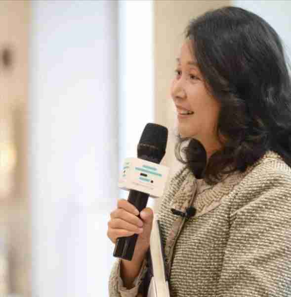 这还是《非诚勿扰》里的黄菡？时隔7年再次亮相，却判若两人-第22张图片-九妖电影