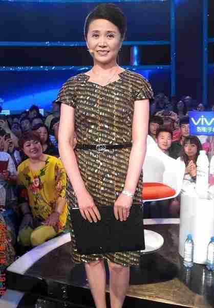 这还是《非诚勿扰》里的黄菡？时隔7年再次亮相，却判若两人-第30张图片-九妖电影