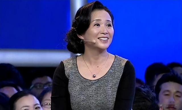 这还是《非诚勿扰》里的黄菡？时隔7年再次亮相，却判若两人_1-第32张图片-九妖电影