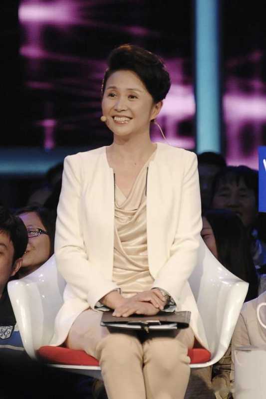 这还是《非诚勿扰》里的黄菡？时隔7年再次亮相，却判若两人_1-第35张图片-九妖电影