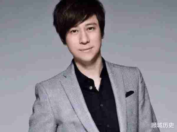 连续登上14年春晚的解晓东为何销声匿迹，转战商业了？-第1张图片-九妖电影