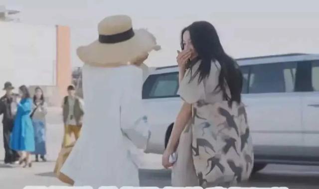 迪丽热巴参加综艺“偷帽子”行为引争议！网友吐槽，评论区沦陷！-第3张图片-九妖电影