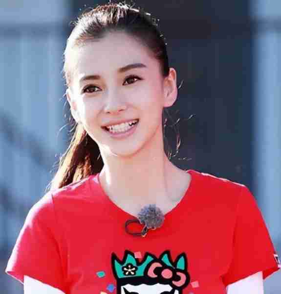退出跑男的baby，被孟子义打回原形？当潮水退去才看清谁“裸泳”-第17张图片-九妖电影