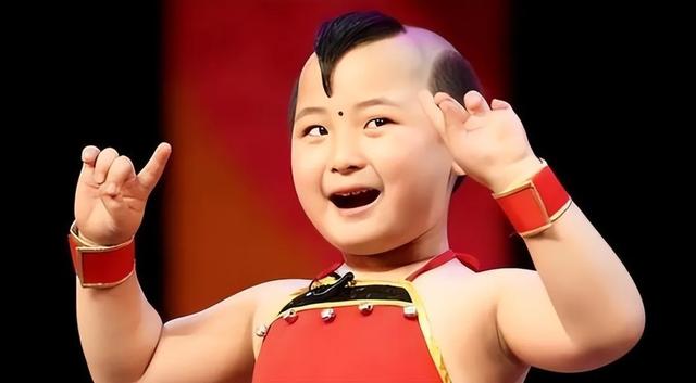 邓鸣贺：6岁上春晚，8岁离世，患病时还在演出，他的悲剧谁来买单-第6张图片-九妖电影