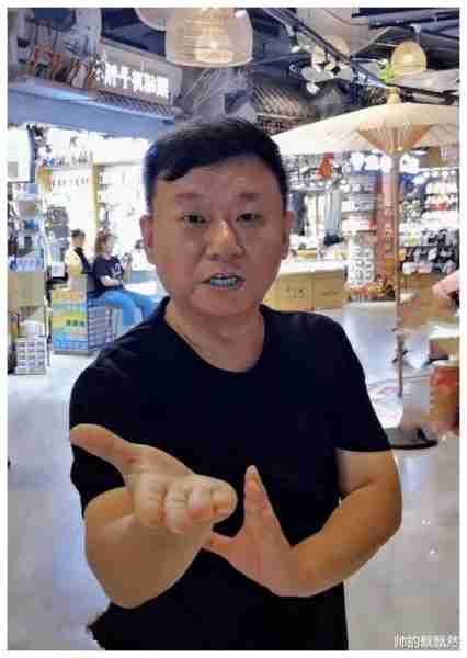 邵峰：从炊事员到央视春晚著名笑星，他的婚姻有泪有痛-第19张图片-九妖电影