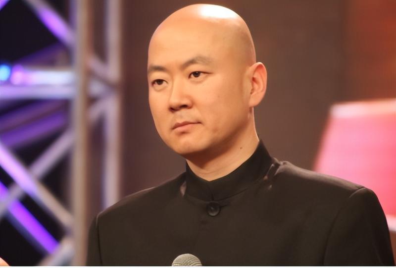 郭冬临：春晚舞台上的-黄金单身汉-，与多位美女演绎浪漫-第2张图片-九妖电影